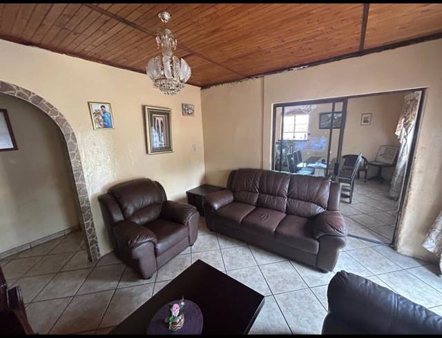 3 BEDROOM HOUSE FOR SALE IN VANDERBIJLPARK CW 6